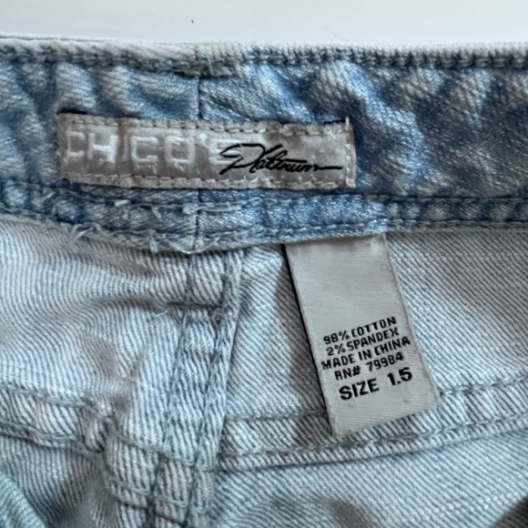 Chico's Women's Size 1.5 Blue Capri Cuffed Light Wash Cotton Blend Stretch Jeans - Picture 5 of 5